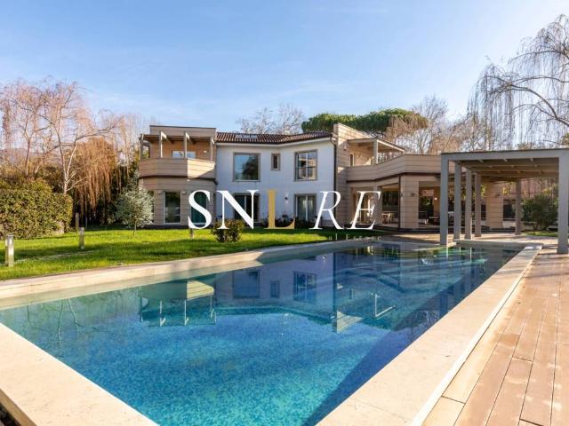 Villa Indipendente in affitto a Caranna, Forte Dei Marmi