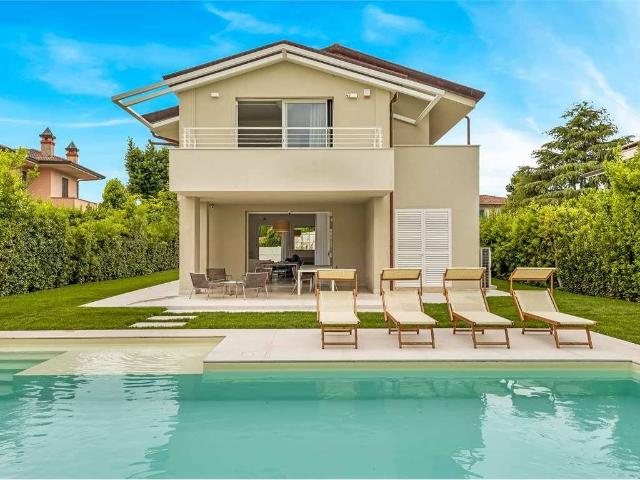 Villa Indipendente in affitto a Caranna, Forte Dei Marmi