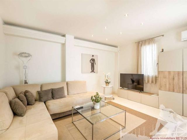 Villa Indipendente in affitto a Roma Imperiale, Forte Dei Marmi