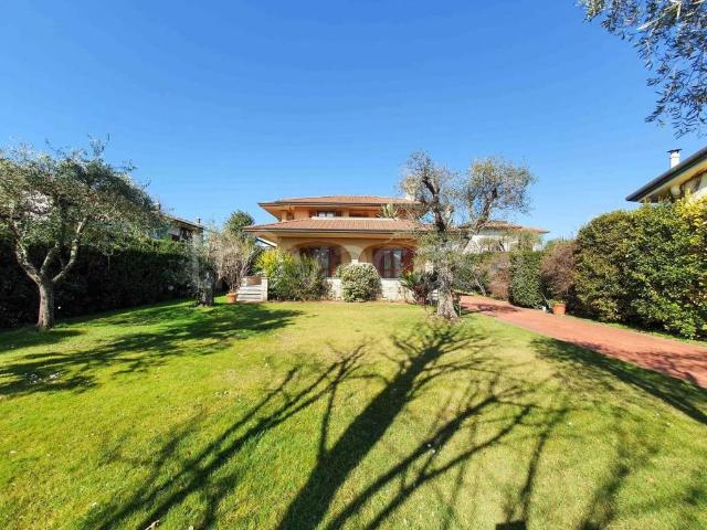 Villa Indipendente in affitto a Campello Sul Clitunno, Umbria