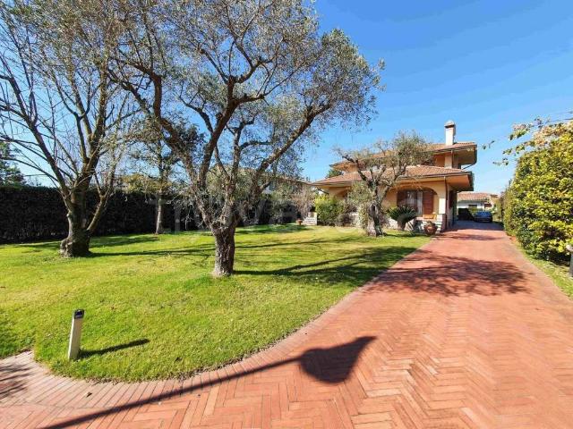 Villa Indipendente in affitto a Campello Sul Clitunno, Umbria