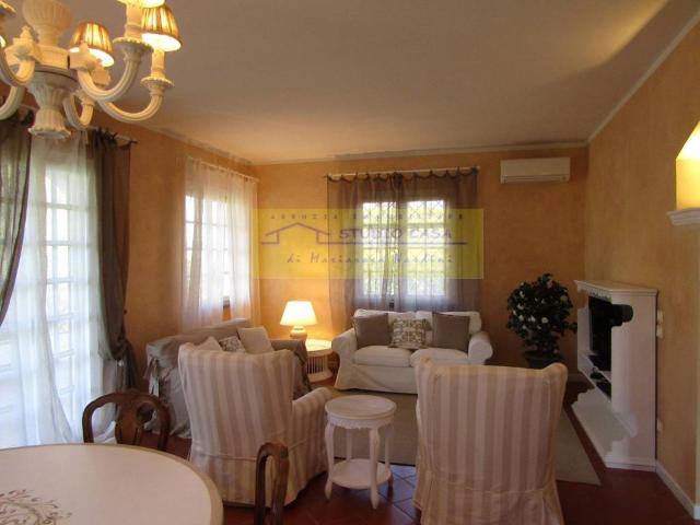 Villa Indipendente in affitto a Caranna, Forte Dei Marmi