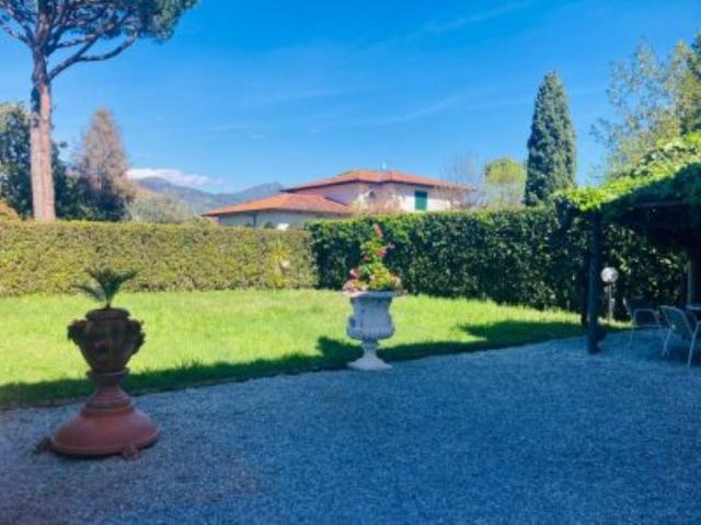 Villa Indipendente in affitto a Campello Sul Clitunno, Umbria
