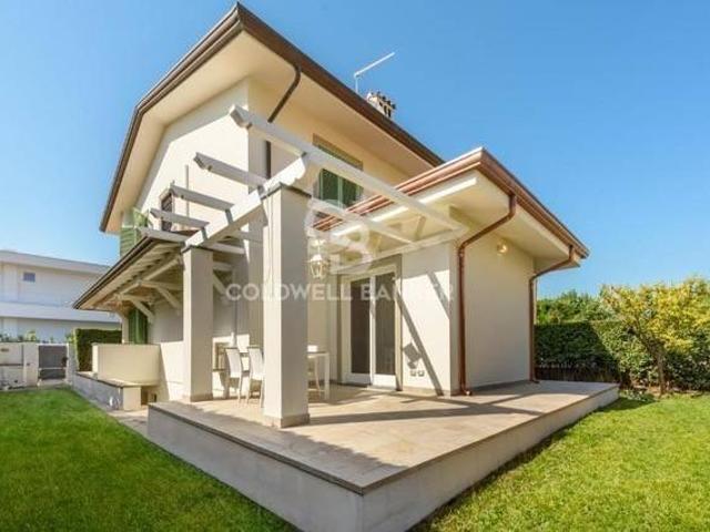 Villa Indipendente in affitto a Collecorvino, Abruzzo