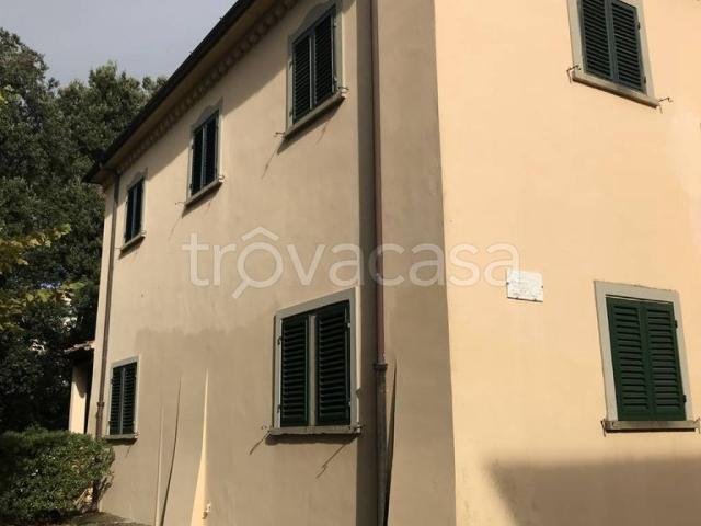 Villa Indipendente in affitto a Roma Imperiale, Forte Dei Marmi