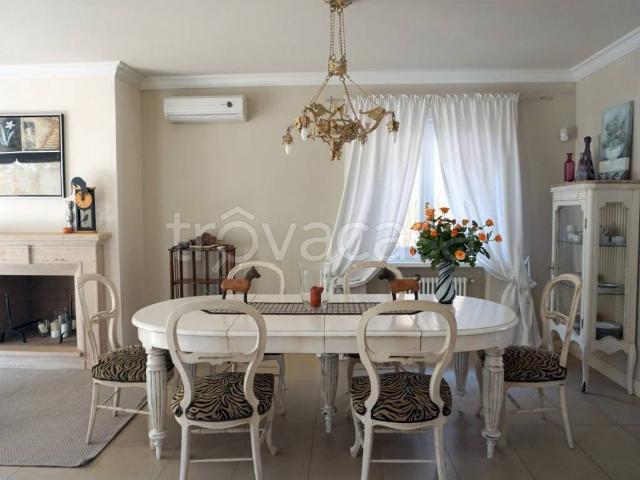 Villa Indipendente in affitto a Cortaccione, Spoleto