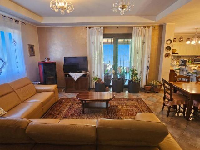 Villa Indipendente in affitto a Frosinone, Lazio