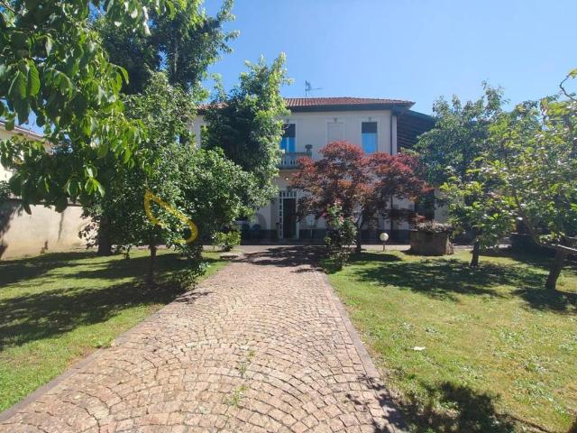 Villa Indipendente in affitto a Cedrate, Gallarate
