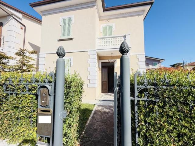 Villa Indipendente in affitto a Gambettola, Reggio Emilia