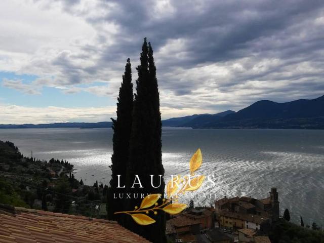 Villa Indipendente in affitto a Brenzone sul Garda, Veneto