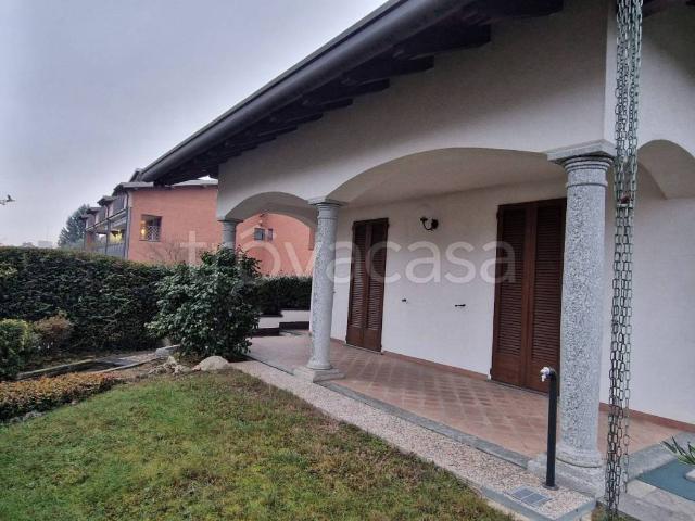 Villa Indipendente in affitto a Gazzada Schianno, Gazzada