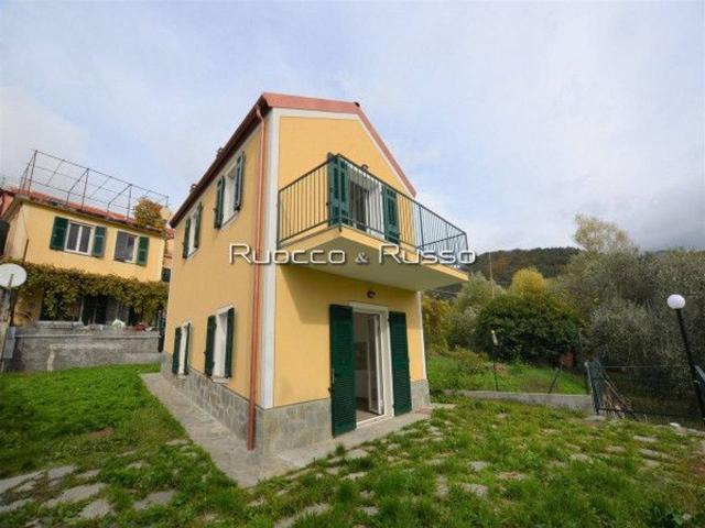 Villa Indipendente in affitto a Media Val Bisagno, Serra Riccò