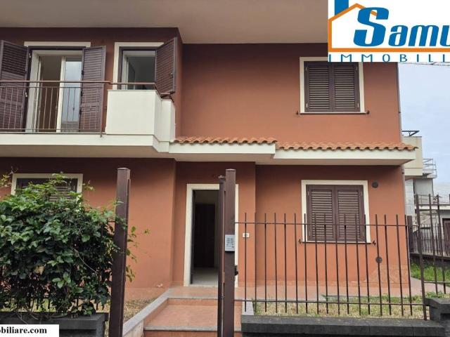Villa Indipendente in affitto a Peri, Giarre