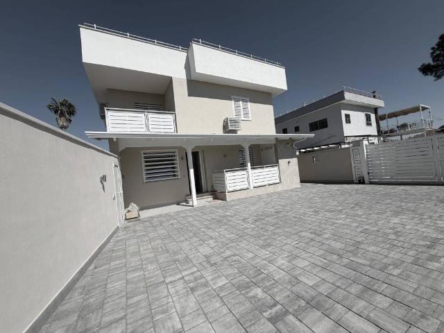 Villa Indipendente in affitto a Giugliano In Campania, Campania