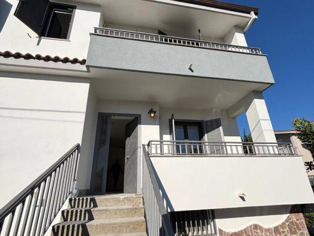 Villa Indipendente in affitto a Giugliano In Campania, Campania