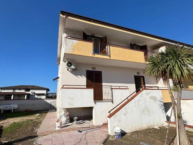 Villa Indipendente in affitto a Giugliano In Campania, Campania