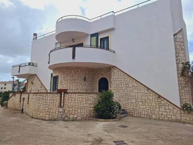 Villa Indipendente in affitto a Giugliano In Campania, Campania