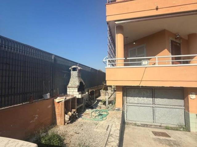 Villa Indipendente in affitto a Giugliano In Campania, Campania