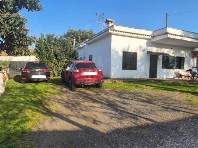 Villa Indipendente in affitto a Squarciarelli, Grottaferrata