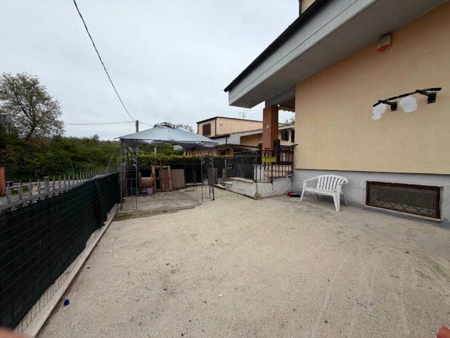 Villa Indipendente in affitto a Guidonia Montecelio, Roma Capitale