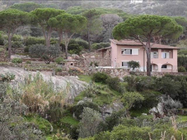 Villa Indipendente in affitto a Isola del Giglio, Giglio Castello