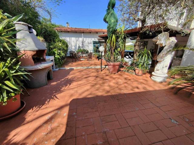 Villa Indipendente in affitto a La Spezia, Liguria