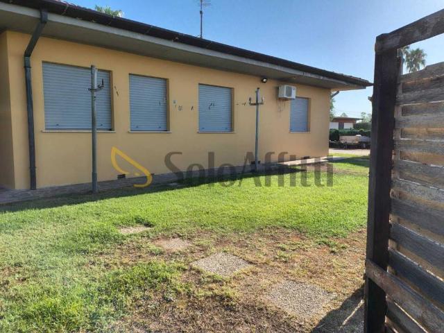 Villa Indipendente in affitto a Piccarello, Latina