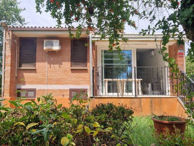 Villa Indipendente in affitto a Lido di Latina, Latina