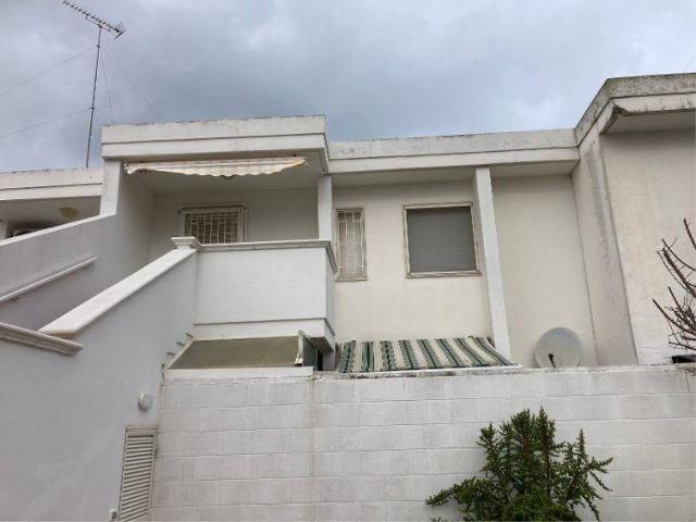 Villa Indipendente in affitto a San Cataldo, Puglia