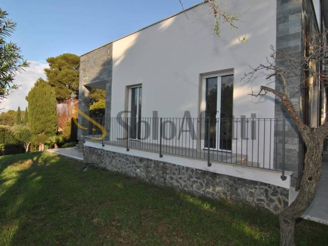 Villa Indipendente in affitto a Montenero basso, Livorno