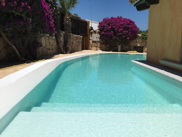 Villa Indipendente in affitto a Porto San Paolo, Sardigna/Sardegna