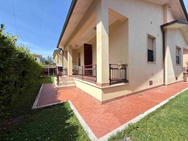 Villa Indipendente in affitto a Nave, Bagni Di Lucca Ponte