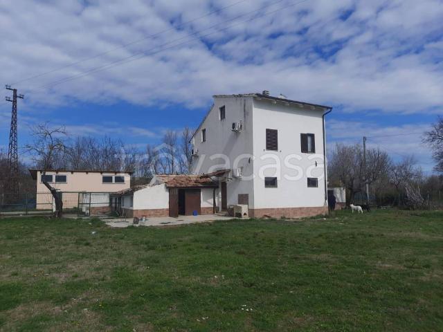 Villa Indipendente in affitto a Marche, Macerata