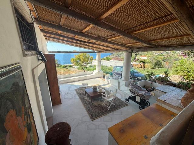 Villa Indipendente in affitto a Malfa, Sicilia