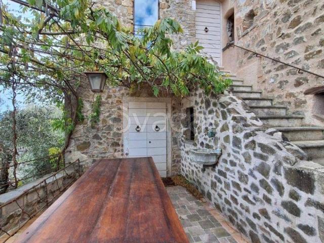 Villa Indipendente in affitto a Unione di Comuni Montani Colline del Fiora, Manciano