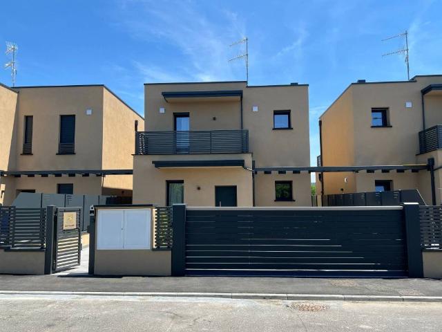 Villa Indipendente in affitto a Pieve Vecchia, Manerba Del Garda