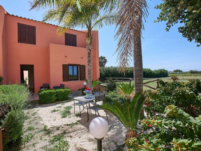 Villa Indipendente in affitto a Marsala, Sicilia