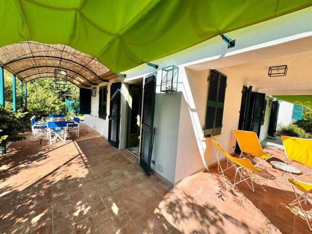 Villa Indipendente in affitto a Marina Di Massa, Toscana