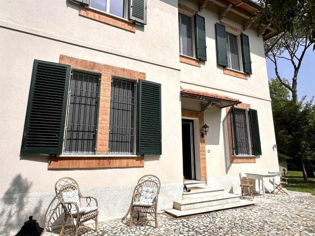 Villa Indipendente in affitto a Poveromo, Marina Di Massa