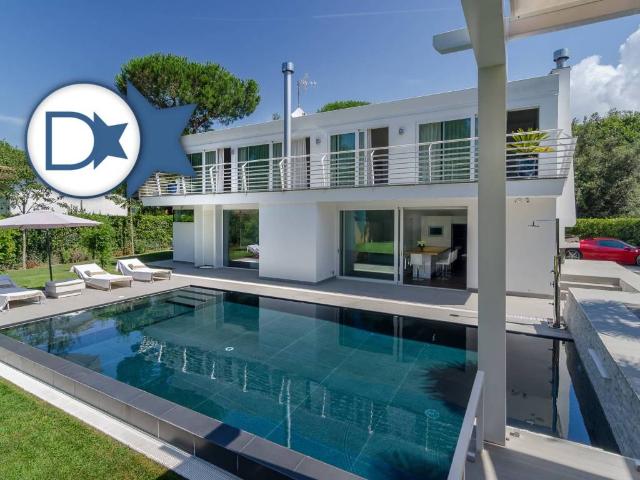 Villa Indipendente in affitto a Poveromo, Marina Di Massa