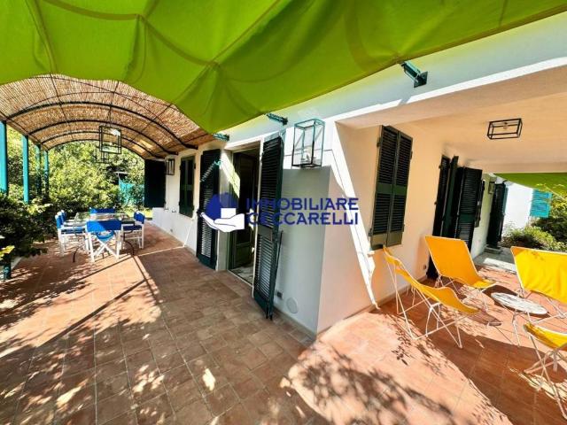 Villa Indipendente in affitto a Marina Di Massa, Toscana