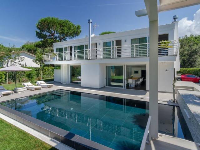 Villa Indipendente in affitto a Poveromo, Marina Di Massa
