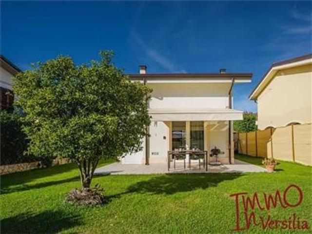 Villa Indipendente in affitto a Stiava, Massarosa