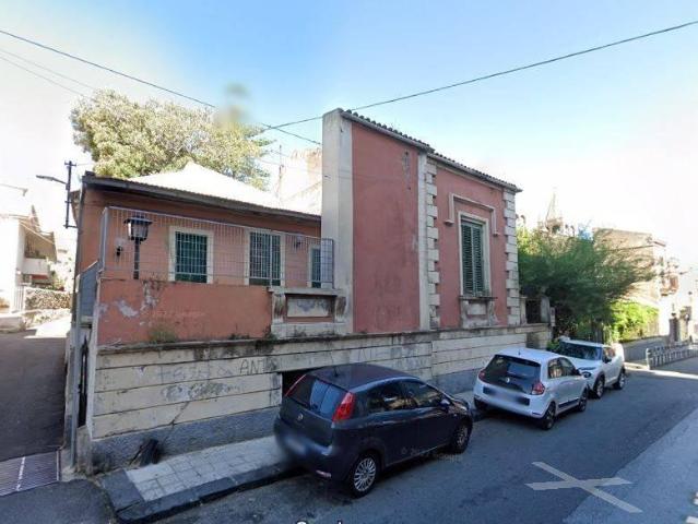 Villa Indipendente in affitto a II Circoscrizione, Messina