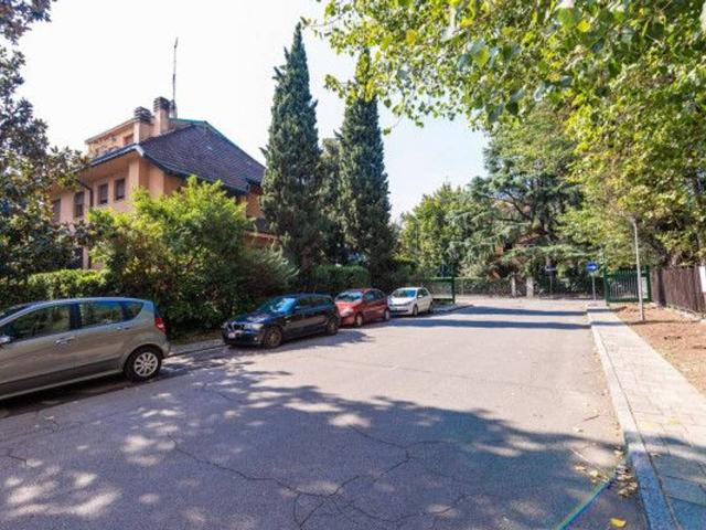 Villa Indipendente in affitto a Municipio 1, Milano