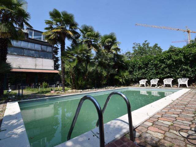 Villa Indipendente in affitto a Municipio 2, Milano