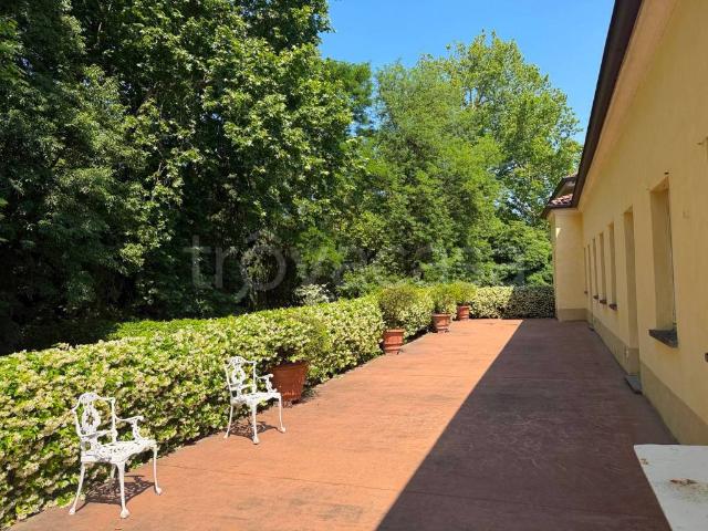 Villa Indipendente in affitto a Municipio 9, Milano