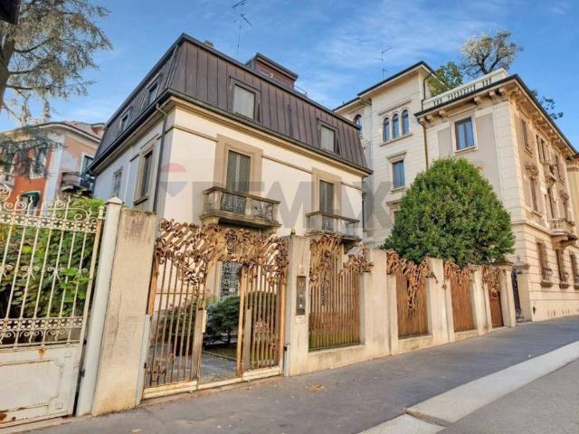 Villa Indipendente in affitto a Municipio 1, Milano