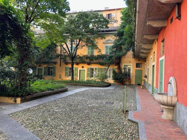 Villa Indipendente in affitto a Milano