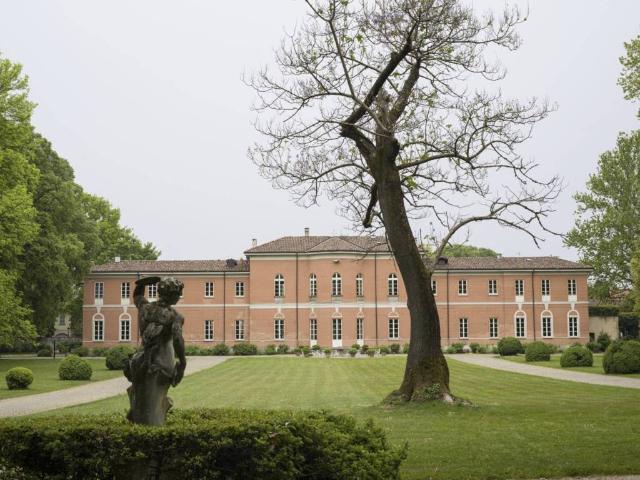 Villa Indipendente in affitto a Municipio 9, Milano